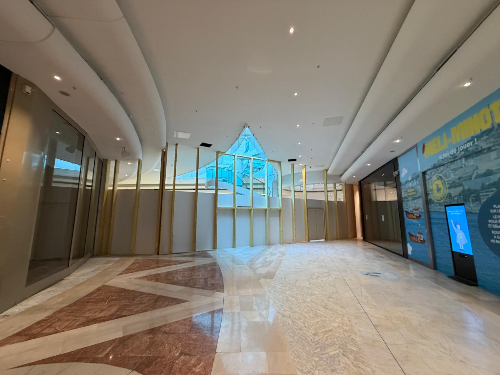 Restructuration mail et boutiques dans centre commercial Grand Littoral